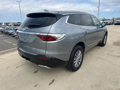 2024 Buick Enclave Essence FWD