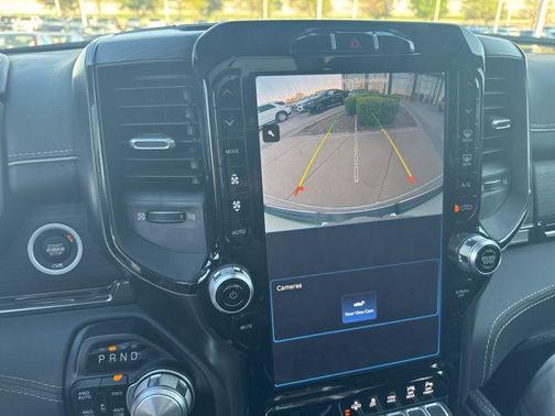 Ivory White Tri-Coat Pearlcoat 2023 RAM 1500 Limited