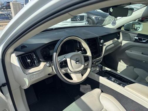 2021 Volvo XC60 T5 Inscription