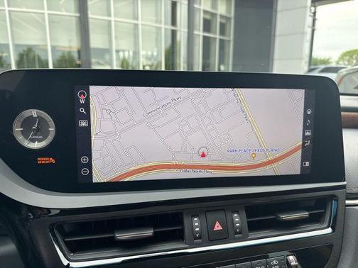 2022 Lexus ES 300h Ultra Luxury