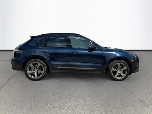 2022 Porsche Macan S