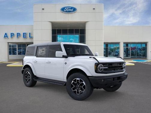 Oxford White 2025 Ford Bronco Outer Banks SUV