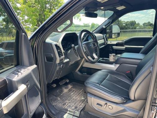 Black Metallic 2022 Ford F-250 Lariat
