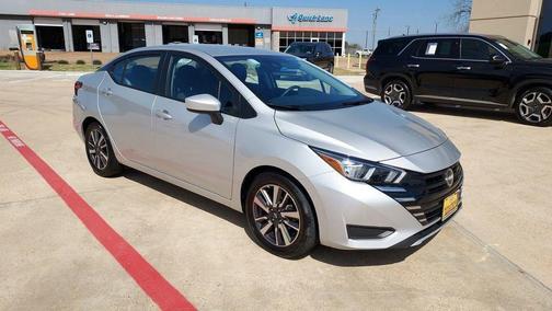 2023 Nissan Versa 1.6 SV