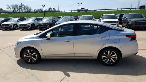 2023 Nissan Versa 1.6 SV