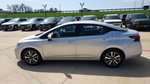 2023 Nissan Versa 1.6 SV