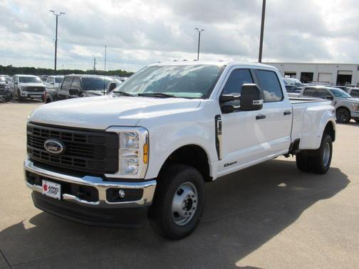 Oxford White 2026 Ford F-350 XL