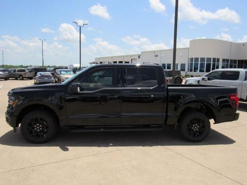 Black Metallic 2026 Ford F-150 XLT