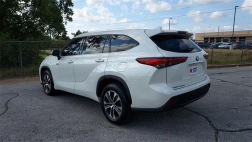 2021 Toyota Highlander Hybrid XLE