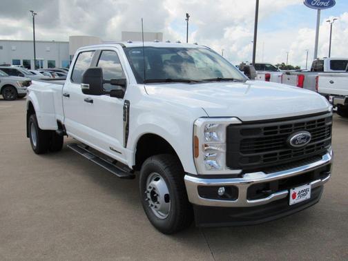 Oxford White 2026 Ford F-350 XL
