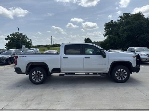 2022 Chevrolet Silverado 2500 Custom