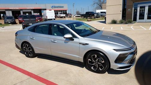 2024 Hyundai SONATA SEL