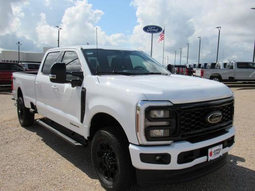 Oxford White 2026 Ford F-350 Lariat Super Duty