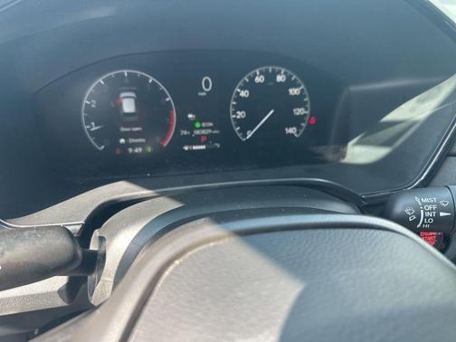 White 2023 Honda CR-V EX