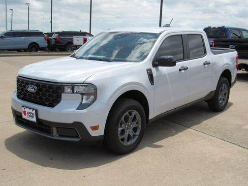 White Metallic 2025 Ford Maverick XLT