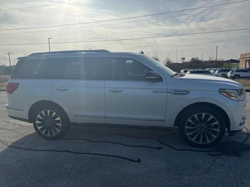 2019 Lincoln Navigator Select