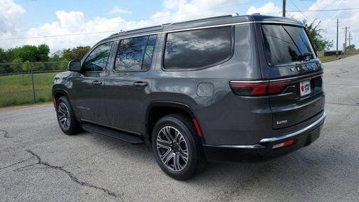 Metallic 2023 Jeep Wagoneer Series II