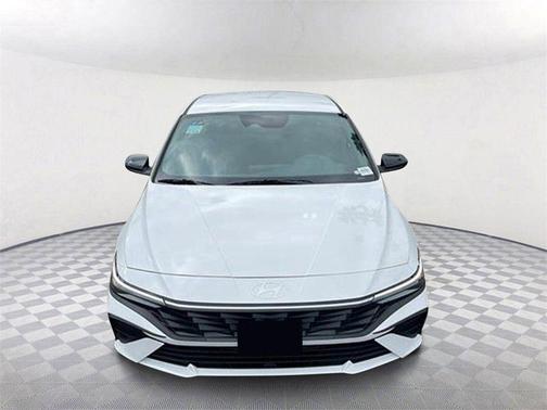 2025 Hyundai ELANTRA HEV SEL Sport