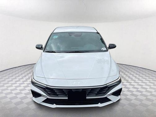 2025 Hyundai ELANTRA HEV SEL Sport