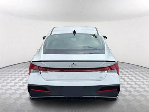 2025 Hyundai ELANTRA HEV SEL Sport