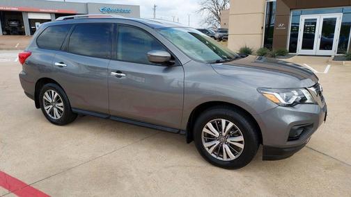 2019 Nissan Pathfinder S