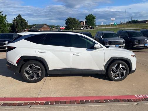 White Pearl 2024 Hyundai TUCSON Limited