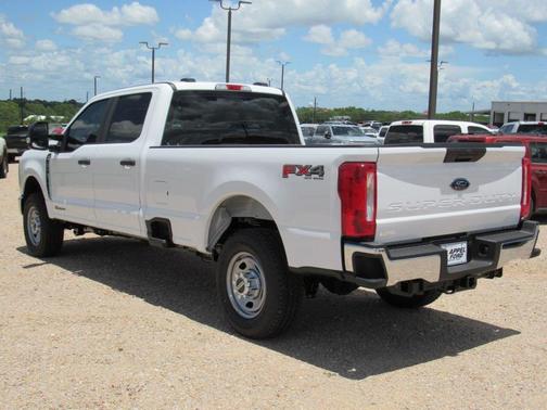 Oxford White 2026 Ford F-350 XL