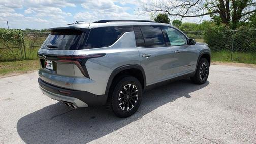 Sterling Gray Metallic 2025 Chevrolet Traverse Z71