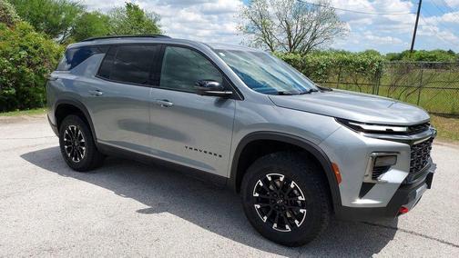 Sterling Gray Metallic 2025 Chevrolet Traverse Z71