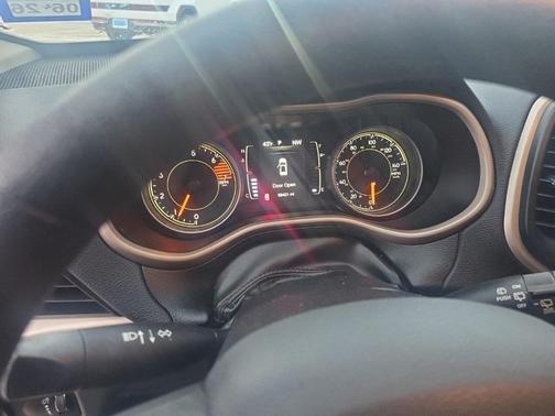 2017 Jeep Cherokee Sport