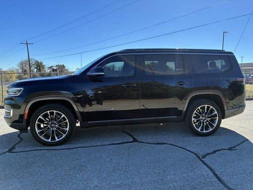 2022 Jeep Wagoneer Series III