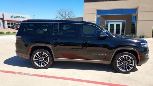 2022 Jeep Wagoneer Series III