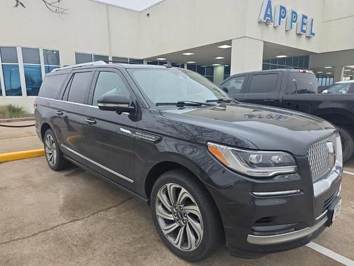 2023 Lincoln Navigator L Reserve