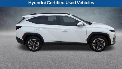 White Pearl 2026 Hyundai TUCSON SEL Premium