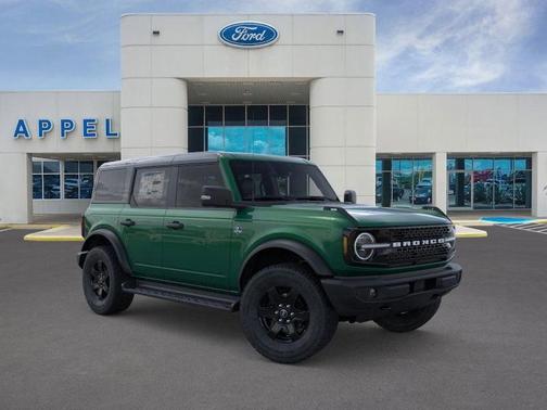 Green Metallic 2025 Ford Bronco Outer Banks SUV