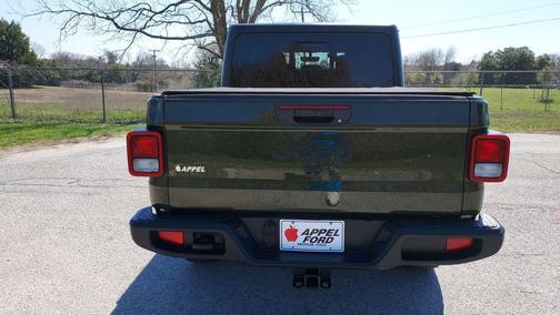 2023 Jeep Gladiator Sport