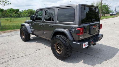Granite Crystal Clearcoat Metallic 2018 Jeep Wrangler Unlimited Sahara