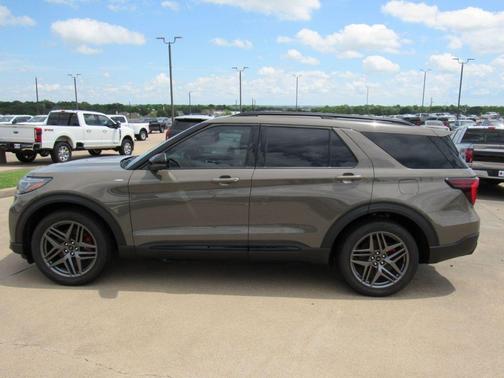 Gray 2026 Ford Explorer ST-Line