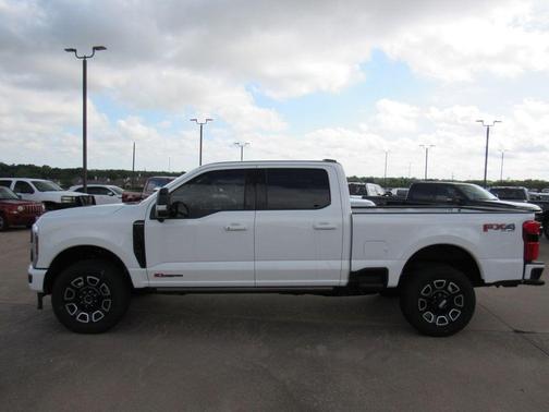 White Metallic 2026 Ford F-250 Platinum