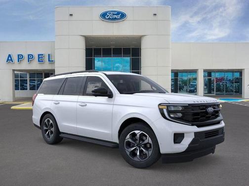 White Metallic 2026 Ford Expedition Active SUV