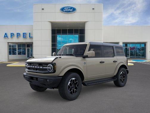Desert Sand 2026 Ford Bronco Outer Banks