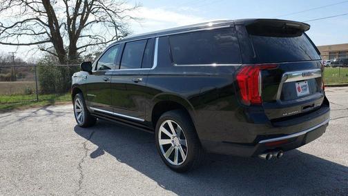 Onyx Black 2022 GMC Yukon XL Denali
