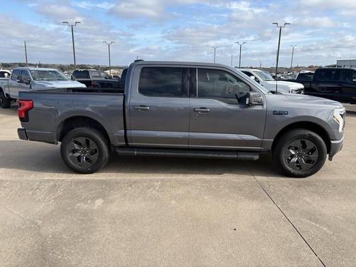 2024 Ford F-150 Lightning Flash