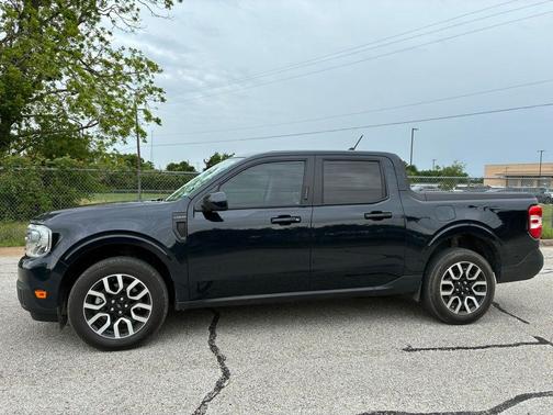 Blue Metallic 2023 Ford Maverick Lariat