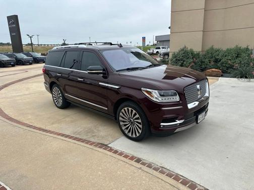 Burgundy 2018 Lincoln Navigator Reserve