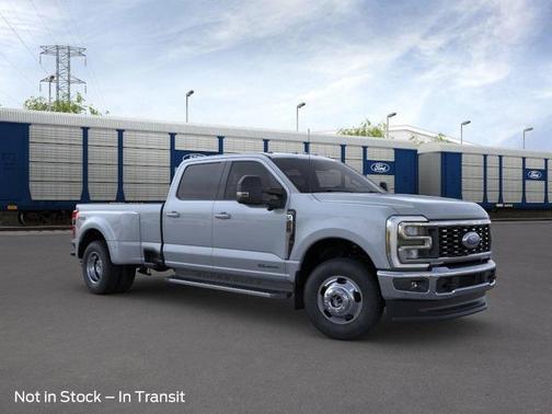 2025 Ford F-350 Lariat Super Duty