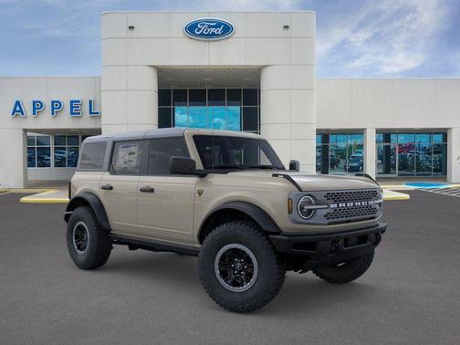 Desert Sand 2026 Ford Bronco Badlands