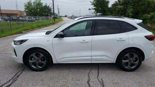 Oxford White 2023 Ford Escape ST-Line