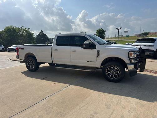 White Metallic 2020 Ford F-350 Lariat Super Duty