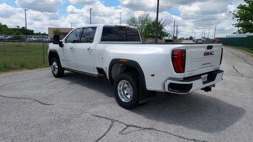 White Frost 2025 GMC Sierra 3500 Denali